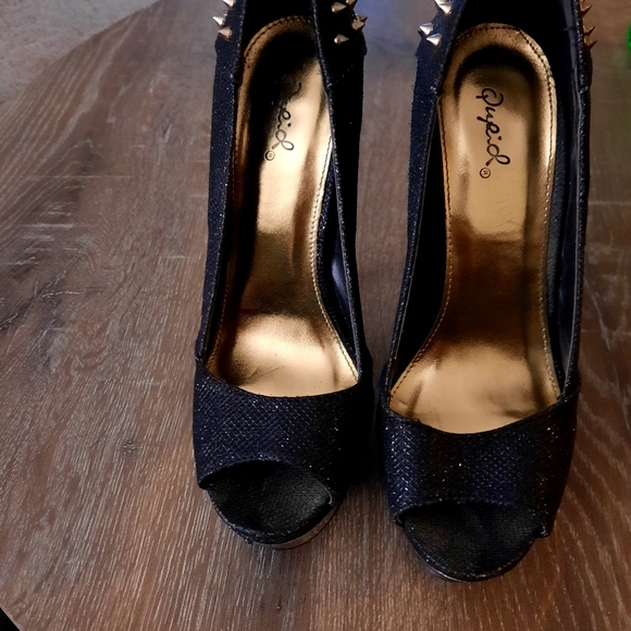 High Hells - Picture 2 of 2